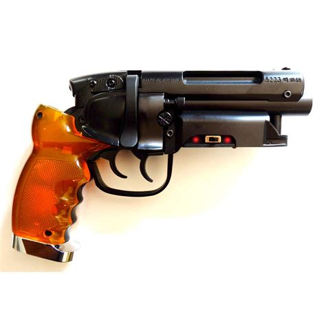 blade runner deckard's gun.